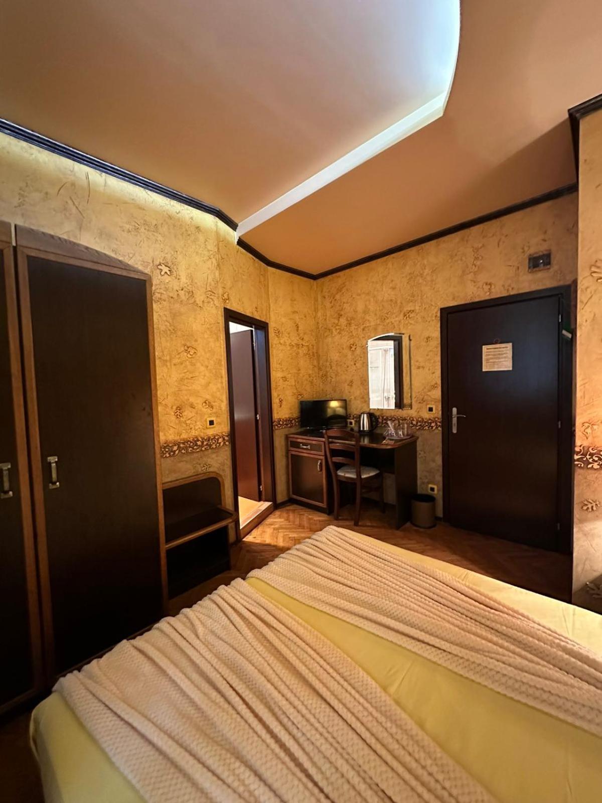 Guesthouse Petra Veliko Tărnovo Exteriör bild