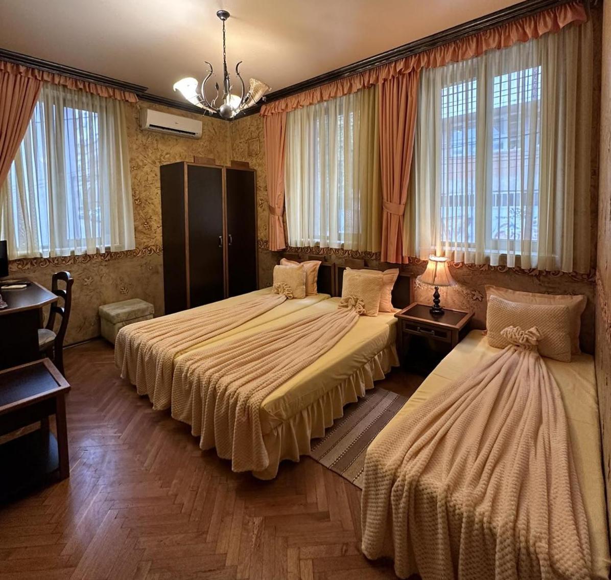 Guesthouse Petra Veliko Tărnovo Exteriör bild