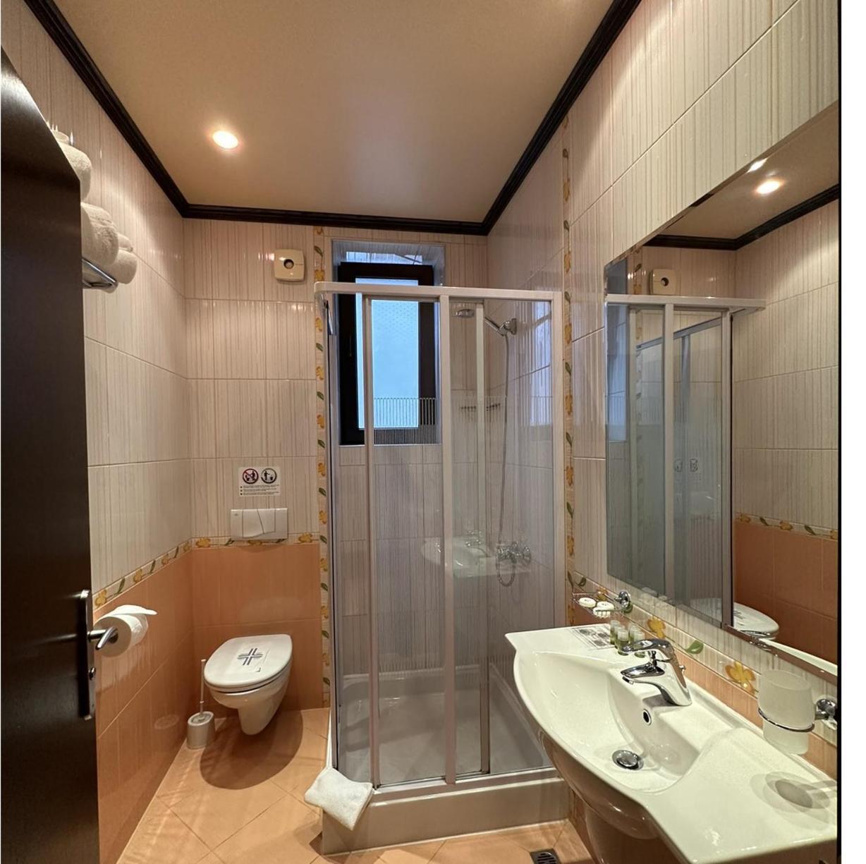 Guesthouse Petra Veliko Tărnovo Exteriör bild