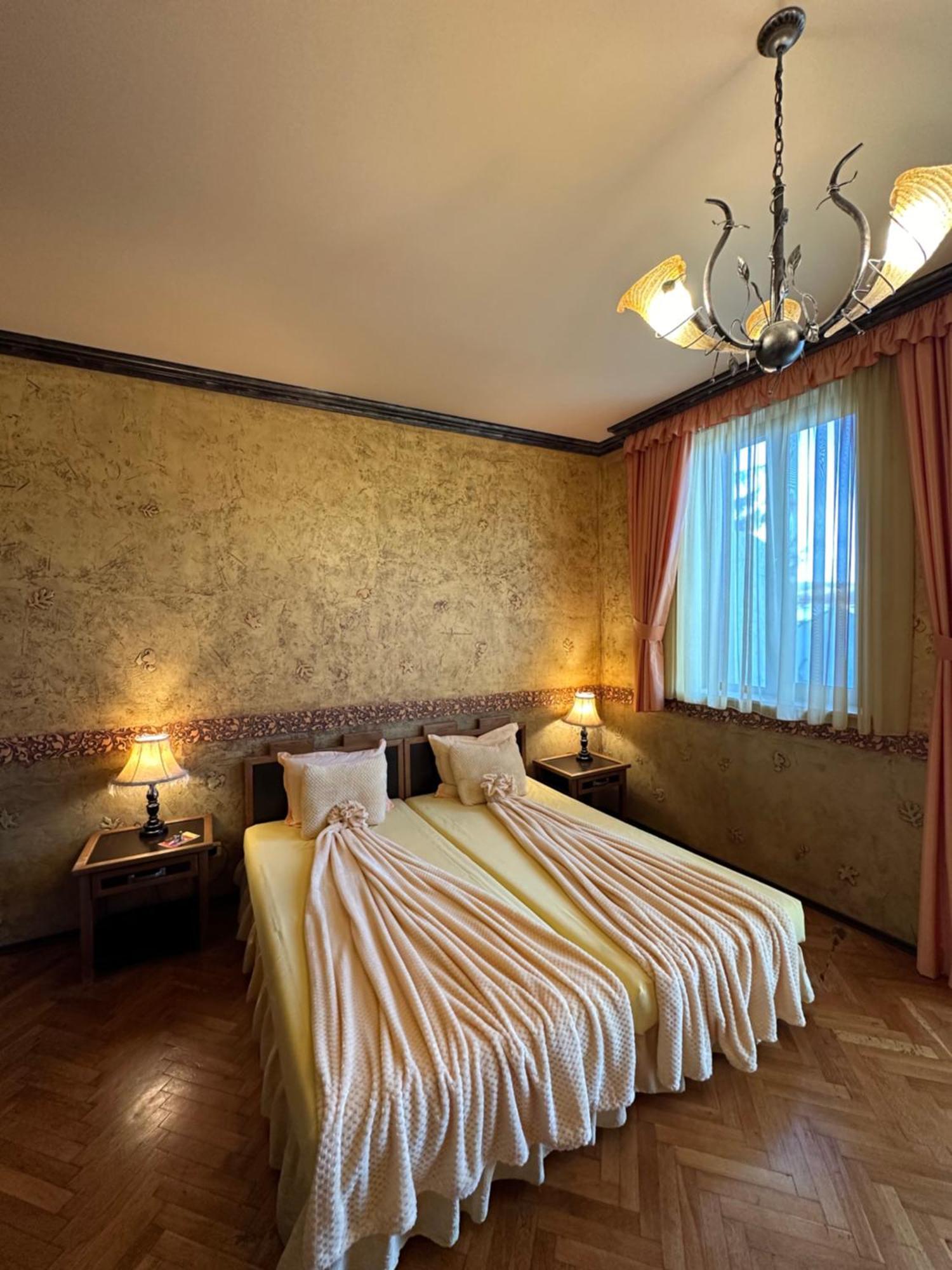 Guesthouse Petra Veliko Tărnovo Exteriör bild
