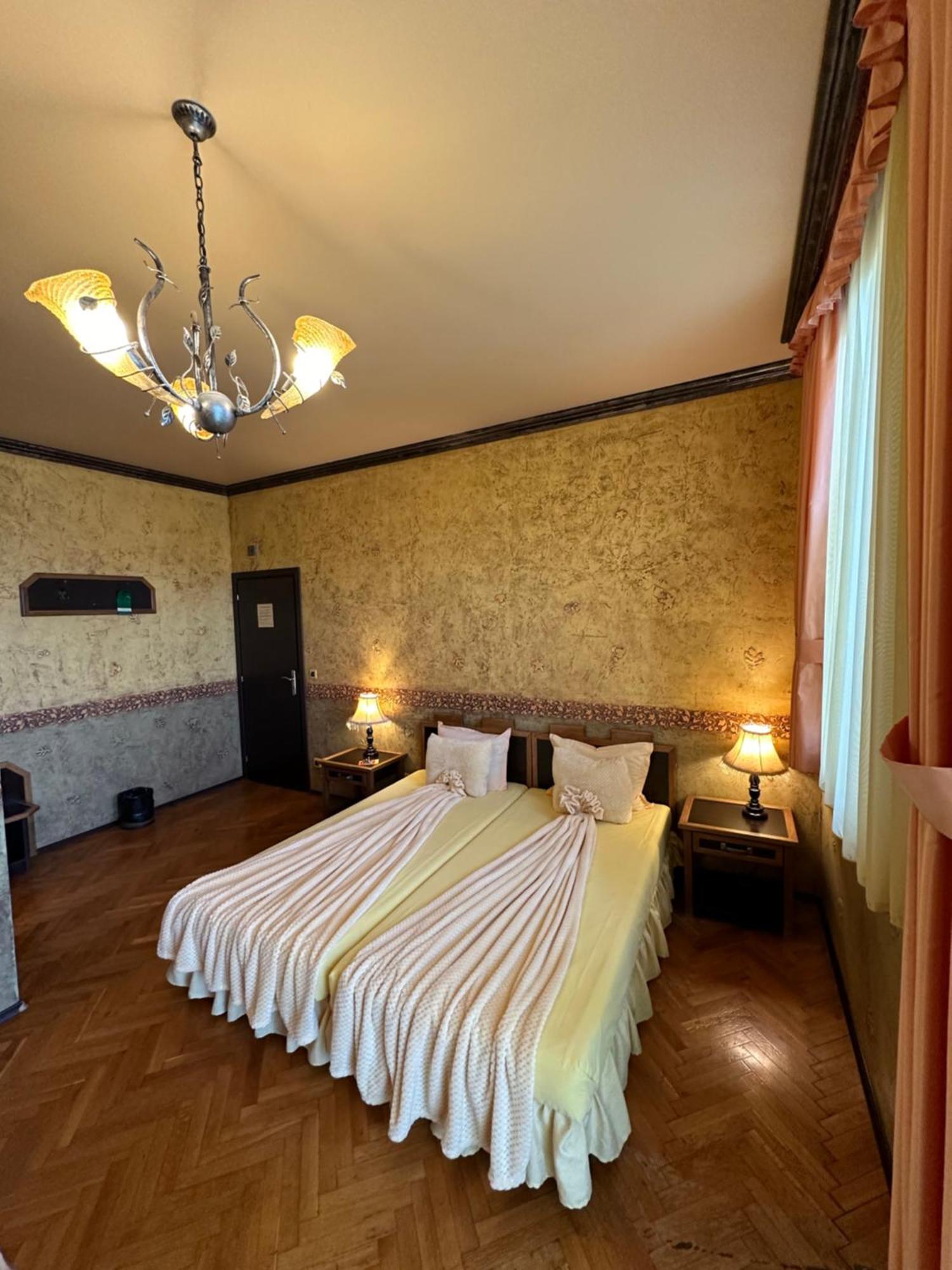 Guesthouse Petra Veliko Tărnovo Exteriör bild