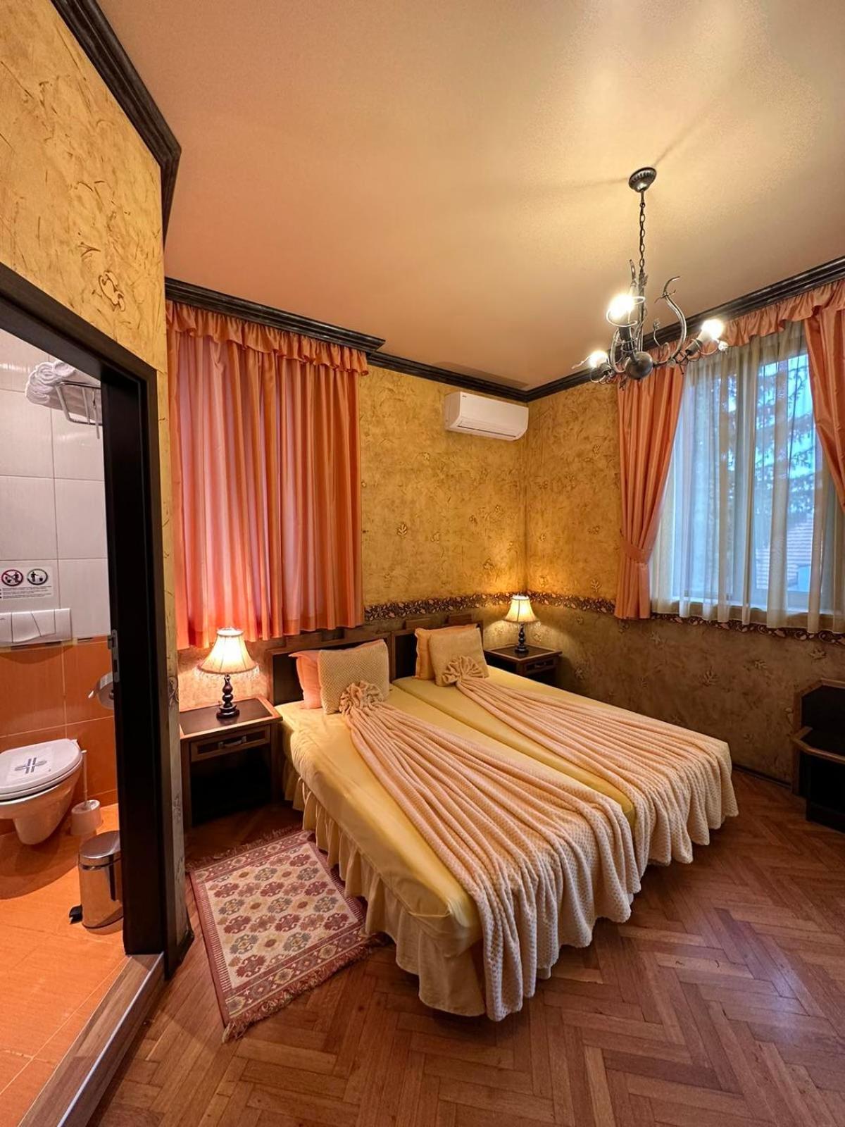 Guesthouse Petra Veliko Tărnovo Exteriör bild