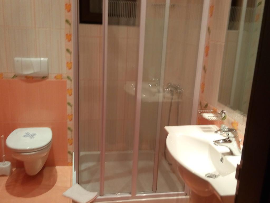 Guesthouse Petra Veliko Tărnovo Exteriör bild